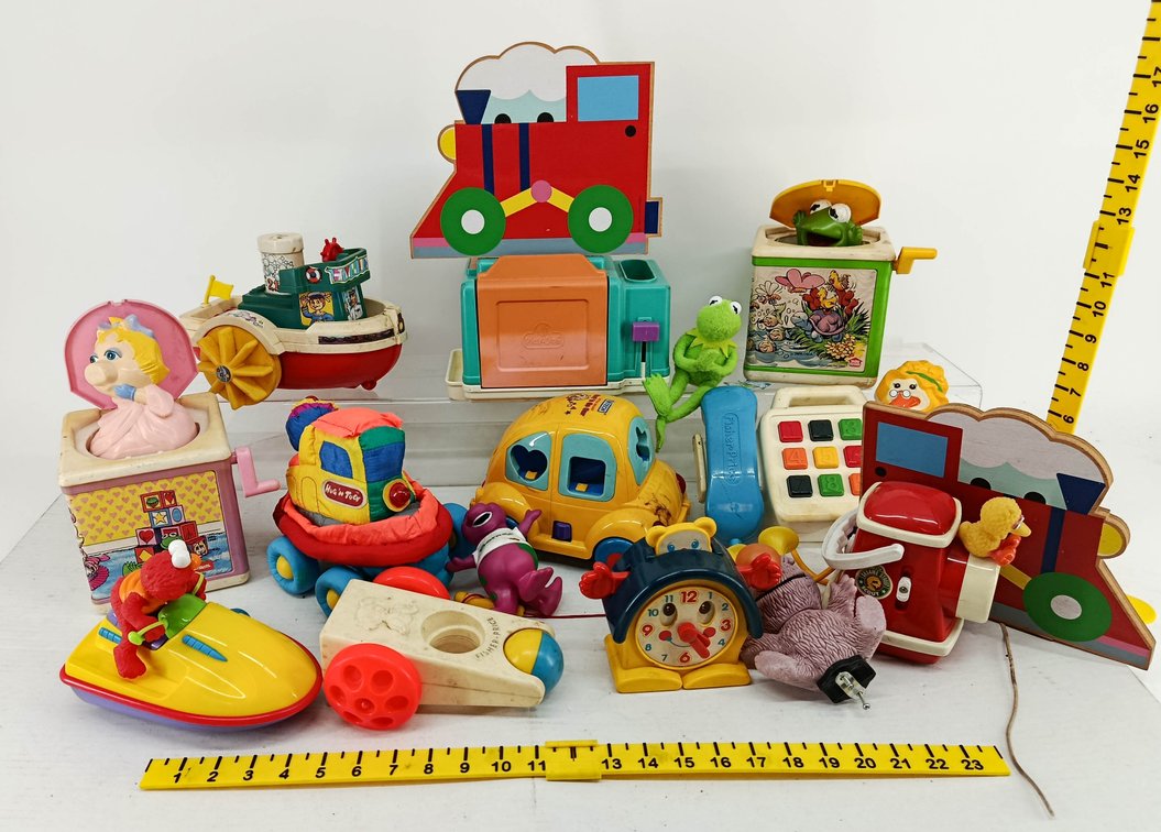 ASSORTED FISHER-PRICE PLAY-DOH VTECH MUPPETS SESAME STREET BARNEY JACK-IN-THE-BOX & OTHER PRESCHOOL TOYS, VINTAGE  INV 260900970