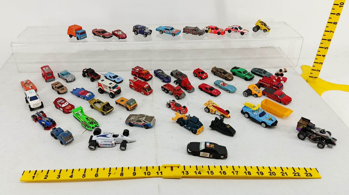 ASSORTED DIE-CAST CARS & TRUCKS HOT WHEELS MATCHBOX NASCAR RACE CARS FIRE TRUCKS & OTHER BRANDS  INV 260900983