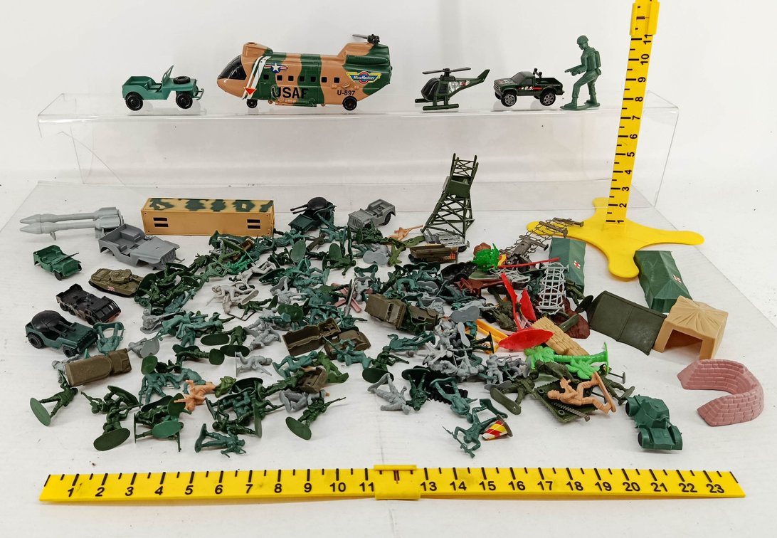 ASSORTED PLASTIC ARMY MEN, MILITARY VEHICLES, MICRO MACHINES USAF CHINOOK HELICOPTER, TONKA TRUCK & ACCESSORIES  INV 260901000