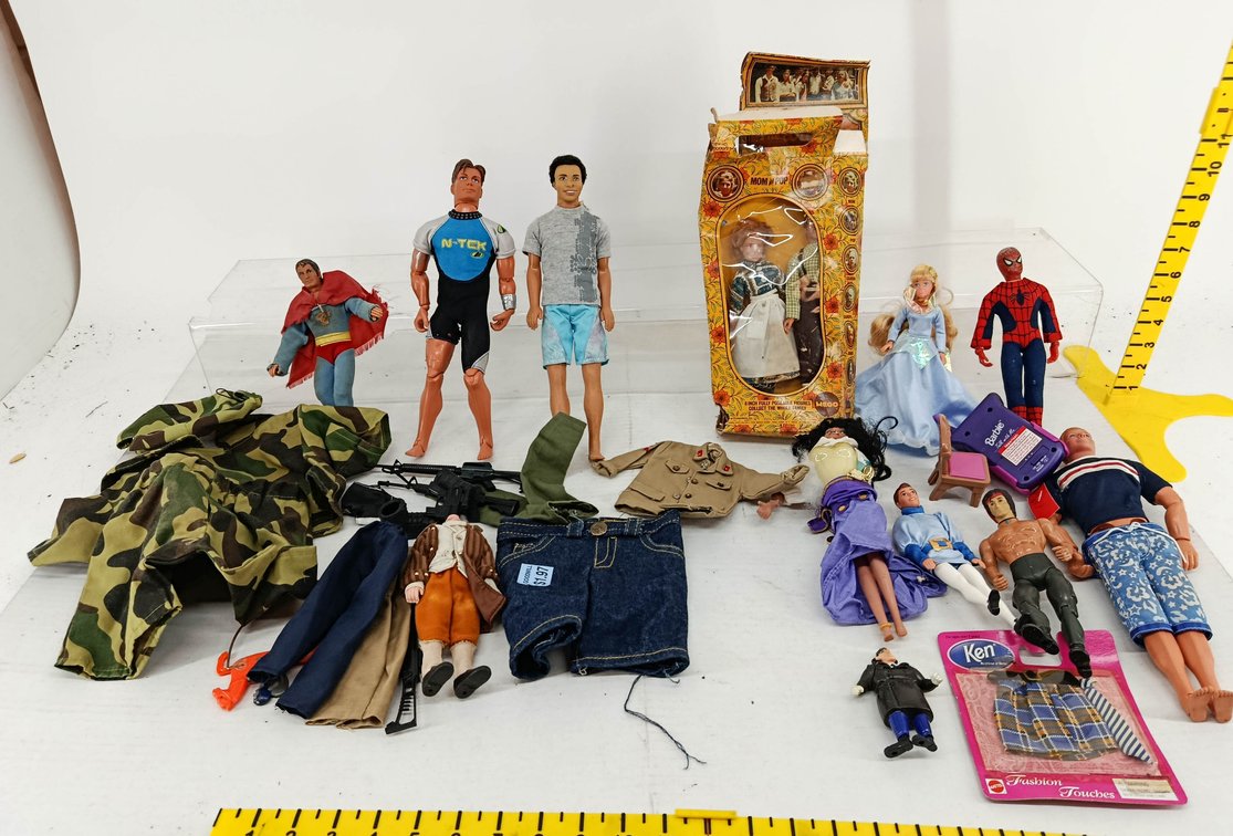 ASSORTED ACTION FIGURES & DOLLS MEGO MOM & POP KEN BARBIE SPIDER-MAN N-TEK WITH MILITARY CLOTHING & ACCESSORIES 1 OB  INV 260901004