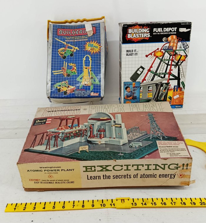 3 CONSTRUCTION TOY SETS REVELL WESTINGHOUSE ATOMIC POWER PLANT KENNER BUILDING BLASTERS FUEL DEPOT REDBOX NNC 3 OB  INV 260901008