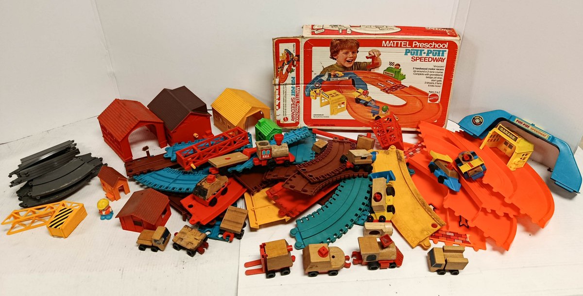 MATTEL PRESCHOOL PUTT-PUTT SPEEDWAY SET WITH WOODEN VEHICLES TRACK PIECES BUILDINGS & TRAIN NNC OB  INV 260901017