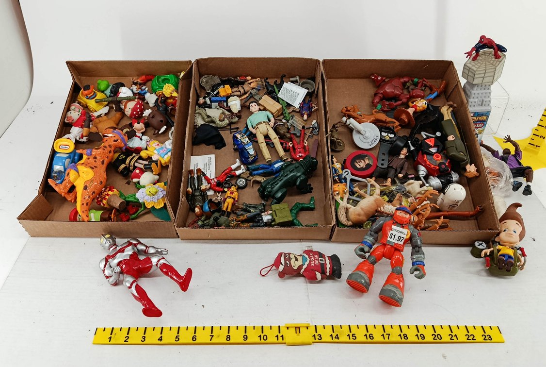 MIXED ACTION FIGURES & TOYS SPIDERMAN BUBBLE BATH SCOOBY-DOO JIMMY NEUTRON ULTRAMAN FISHER-PRICE LITTLE TIKES & MORE  INV 260901022