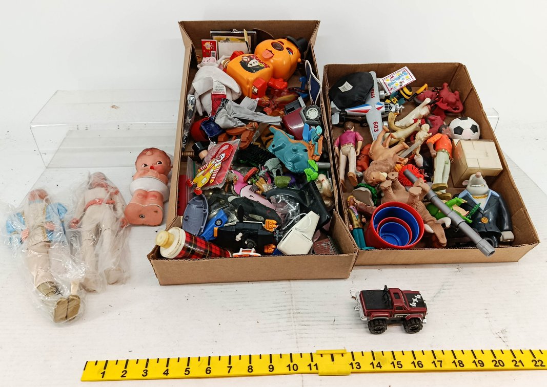 ASSORTED TOYS STOMPER 4X4 TRUCK DOLLS ACTION FIGURES ANIMALS PLANE & MORE  INV 260901064