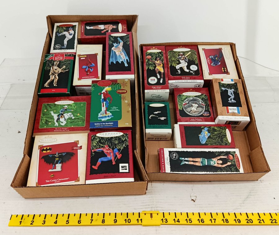 ASSORTED HALLMARK KEEPSAKE ORNAMENTS SPIDER-MAN BATMAN ELVIS MAGIC JOHNSON HANK AARON LARRY BIRD STAR TREK OBS  INV 260901082
