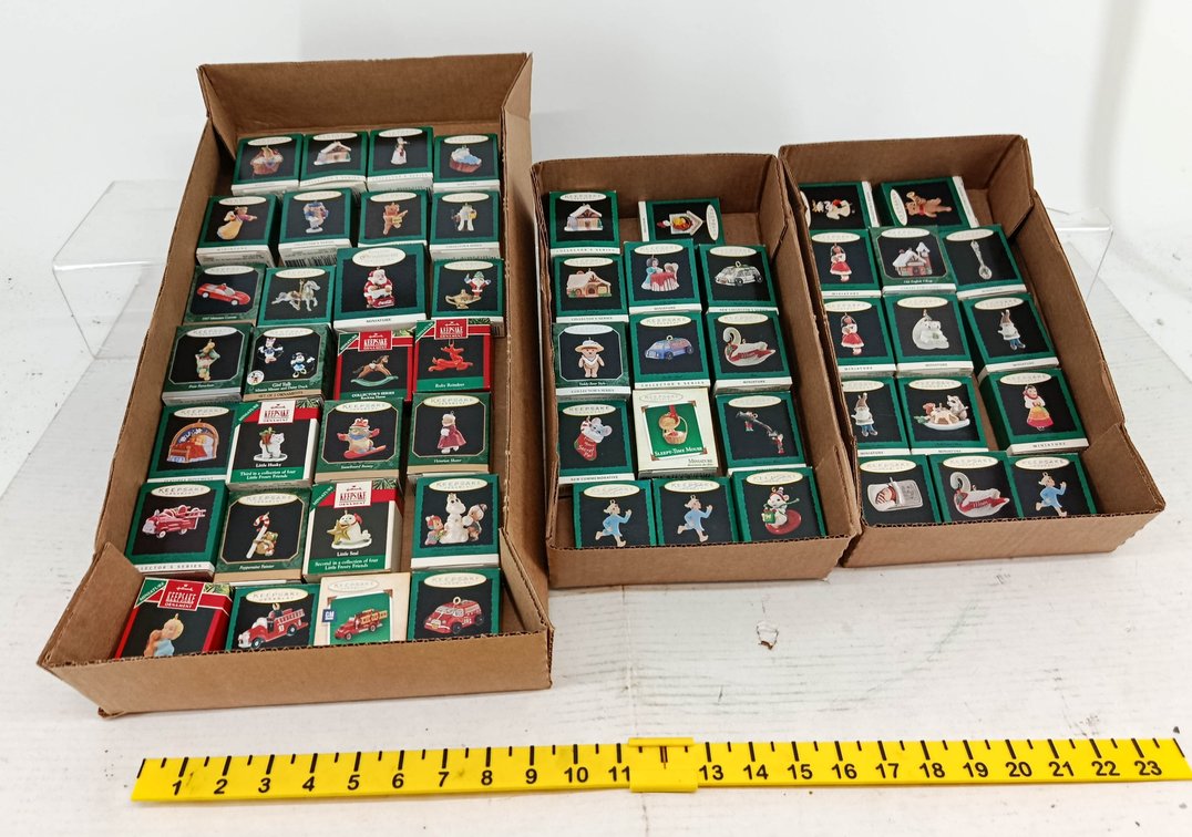 ASSORTED HALLMARK KEEPSAKE MINIATURE CHRISTMAS ORNAMENTS SOME OBS 3 BOXES  INV 260901090