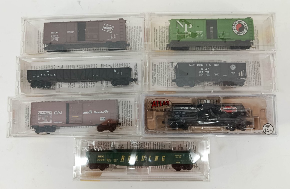7 MICRO-TRAINS & ATLAS N SCALE FREIGHT CARS CN READING NP B&O MILW CNJ, 7 OBS  INV 262250031