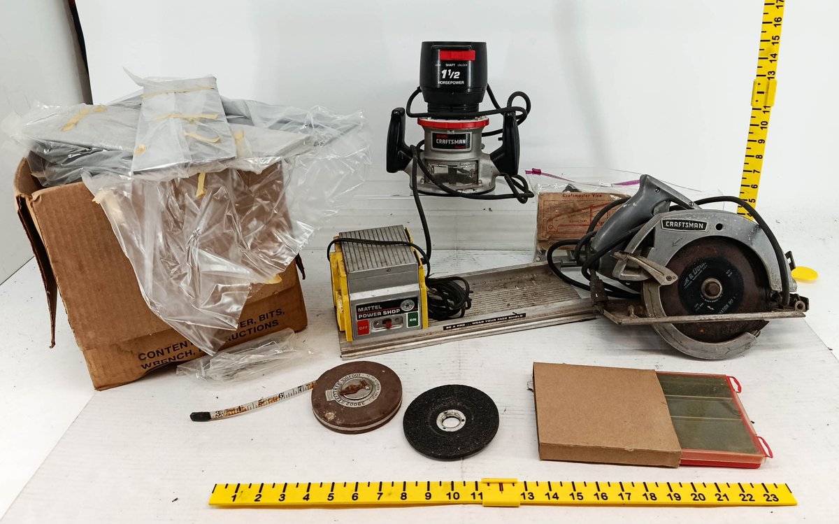 CRAFTSMAN ROUTER 1 1/2 HP, CRAFTSMAN CIRCULAR SAW, MATTEL POWER SHOP, 100FT TAPE & ASSORTED TOOLS  INV 260901099