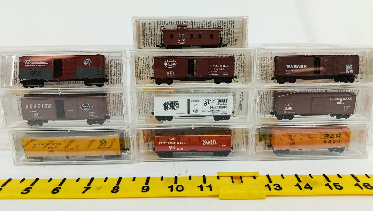 MICRO-TRAINS N SCALE ASSORTED BOXCARS, REEFERS & NYC CABOOSE, 10 OBS  INV 262250033