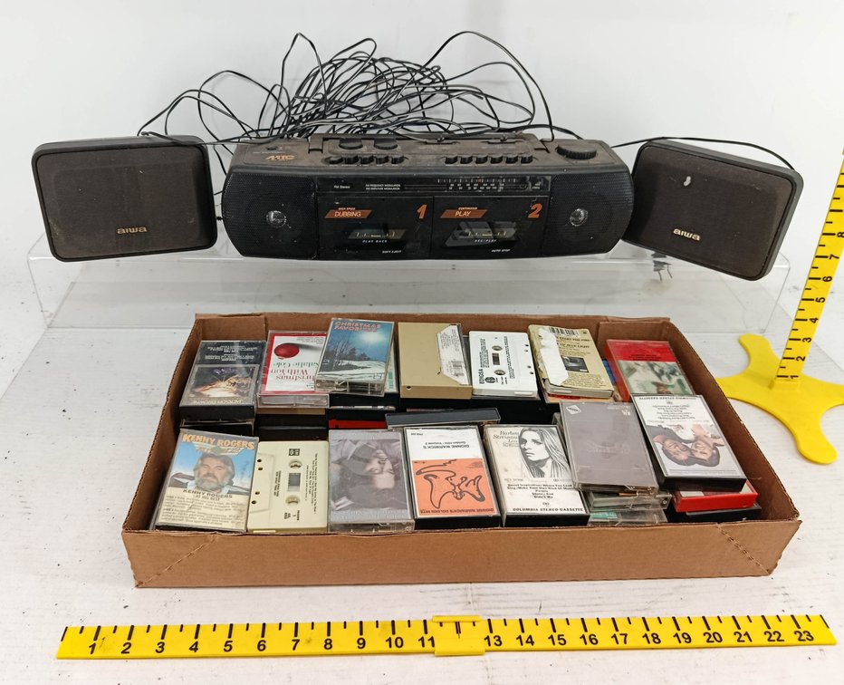 MTC MS-2884 DUAL CASSETTE BOOMBOX RADIO W/ 2 AIWA SPEAKERS & ASSORTED CASSETTE TAPES KENNY ROGERS BARBRA STREISAND CHICAGO  INV 260901102