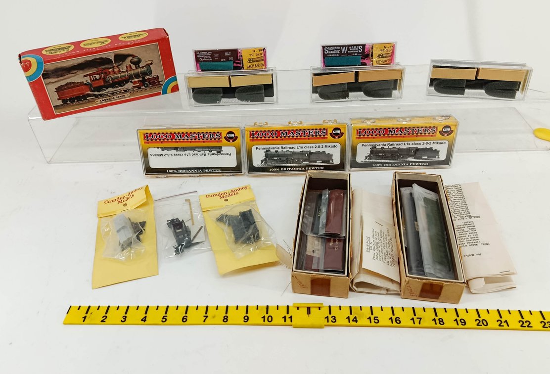 ASSORTED N SCALE LOCO MASTERS PRR L1S MIKADO KITS, N-TRAK BOXCARS & CAMDEN AMBOY PARTS SOME OBS NNC  INV 262250044