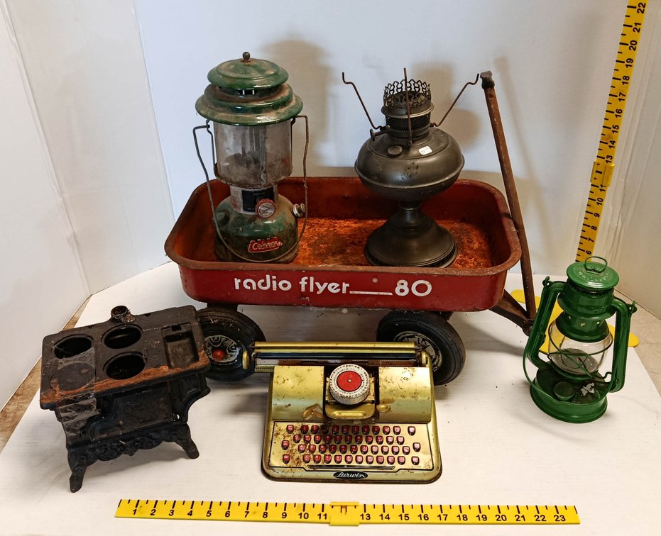 RADIO FLYER 80 WAGON, COLEMAN LANTERN, OIL LAMP, GREEN LANTERN, BERWIN TOY TYPEWRITER & CAST IRON TOY STOVE  INV 260901109