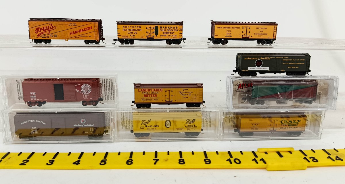 10 ASSORTED N SCALE REEFERS & BOXCARS, KREYS, LAND O LAKES, BALL, A&P, NP, WM, SOME OBS  INV 262250048