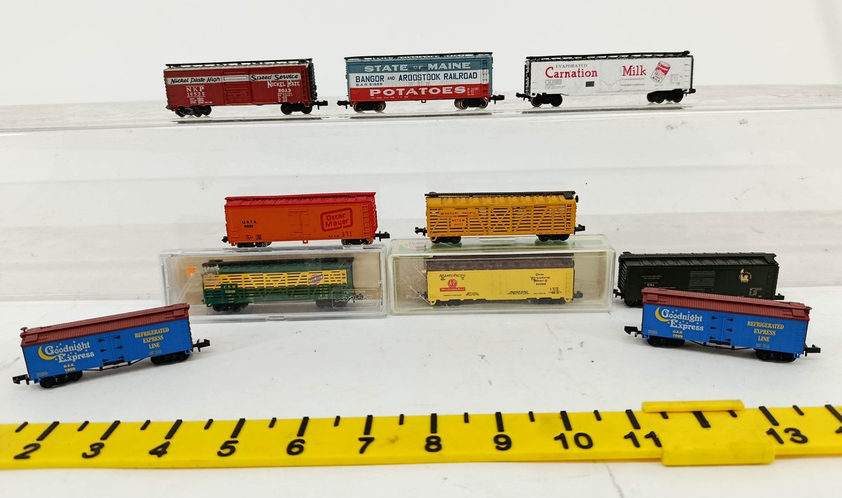 10 ASSORTED N SCALE FREIGHT CARS NKP, B&A, CARNATION, GOODNIGHT EXPRESS, CNJ, SOME OBS  INV 262250053