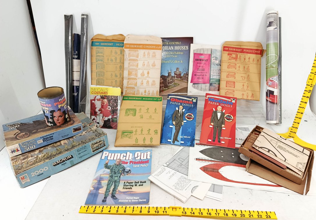 ASSORTED PAPER TOYS & PUZZLES REMCO SHOWBOAT SETS PAPER DOLL BOOKS VICTORIAN HOUSES PLAYBOY PUZZLE SOME OBS NNC  INV 260901118