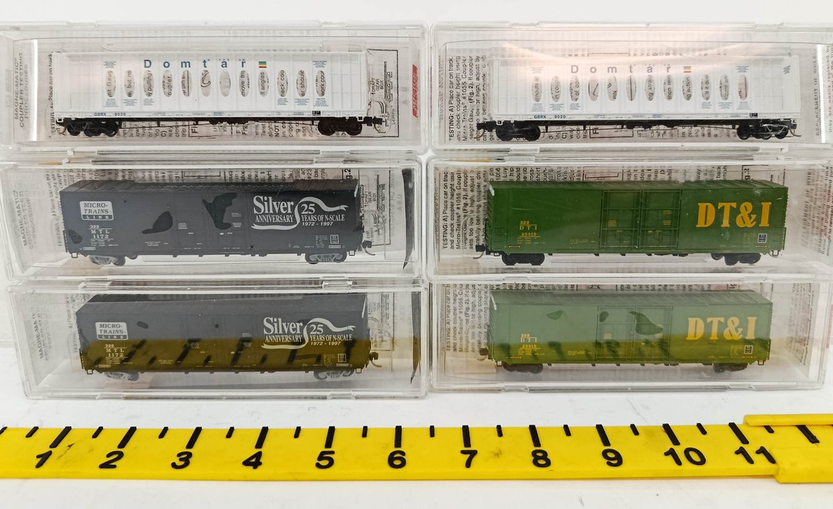 2 MICRO-TRAINS DOMTAR GBRX 9020, 2 MTL 1172 SILVER ANNIVERSARY & 2 DT&I 25915 N SCALE CARS, 6 OBS  INV 262250068