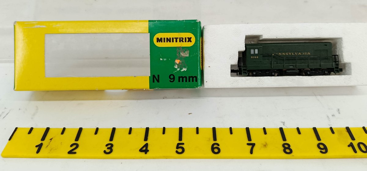 MINITRIX N PENNSYLVANIA 9160 SWITCHER DIESEL LOCOMOTIVE, OB  INV 262250082