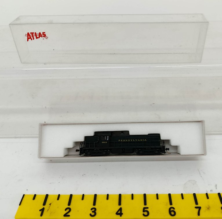 ATLAS N SCALE 4405 PENNSYLVANIA #9914 RS-1 DIESEL LOCOMOTIVE, OB  INV 262250097