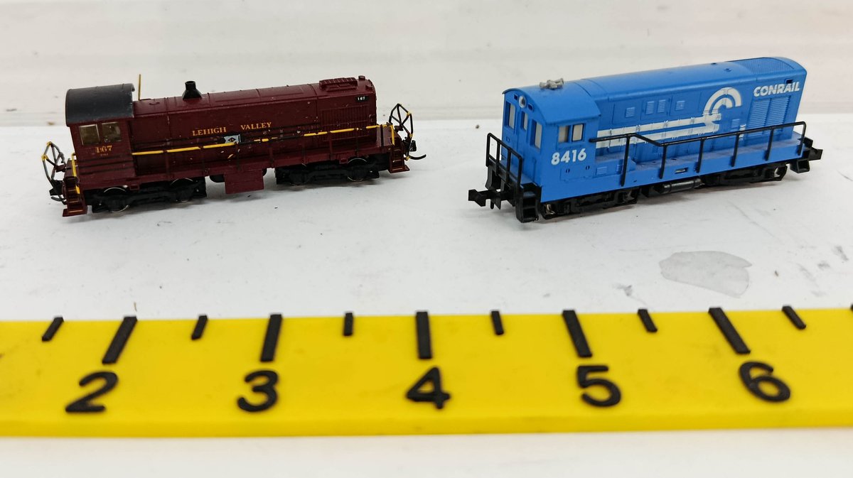 2 N SCALE DIESEL LOCOMOTIVES, LEHIGH VALLEY 167 & CONRAIL 8416  INV 262250102
