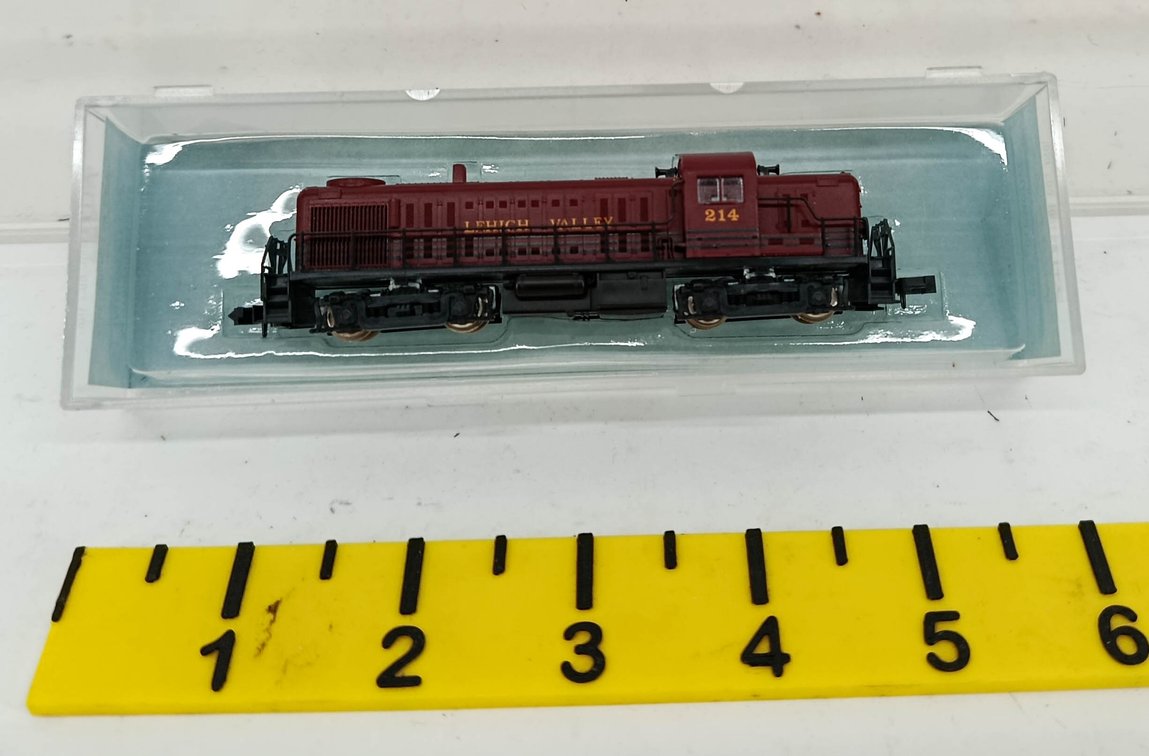 ATLAS 4251 LEHIGH VALLEY RS-3 LOCOMOTIVE #214, N SCALE, OB  INV 262250105