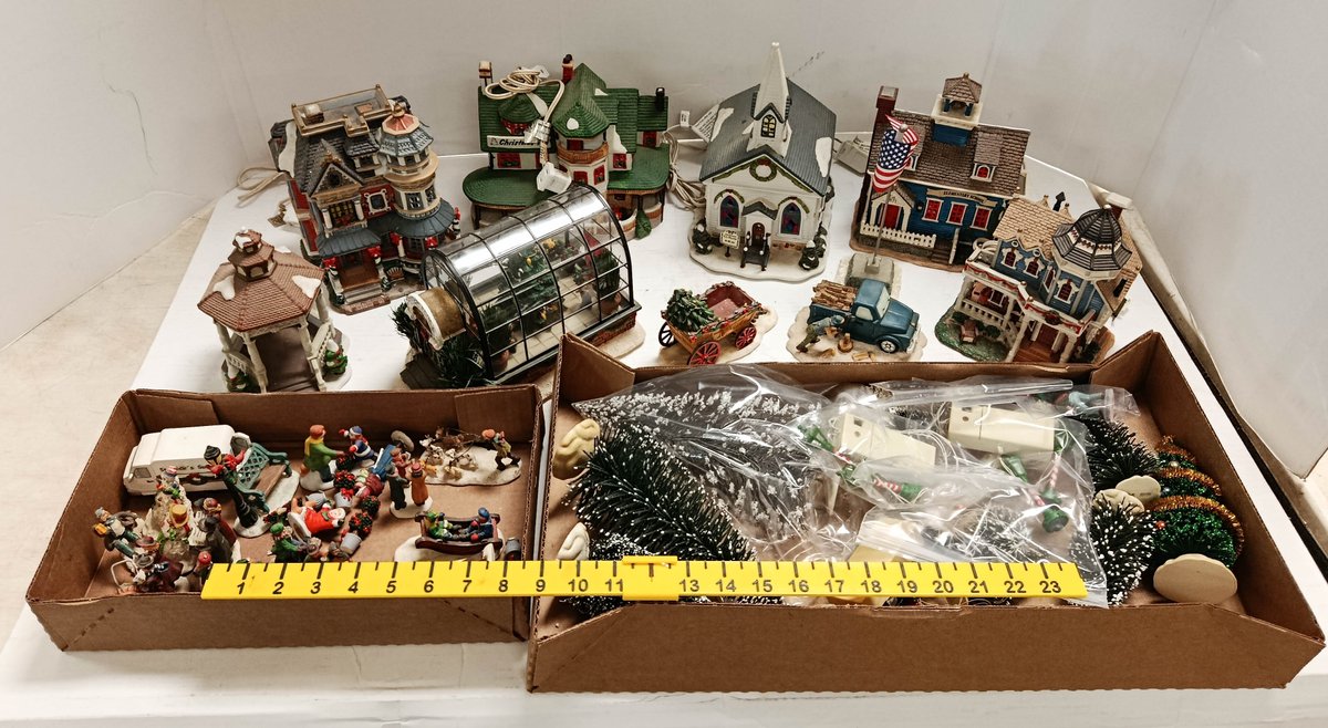 ASSORTED LIGHTED CERAMIC CHRISTMAS VILLAGE BUILDINGS CHURCH SCHOOL GREEN HOUSE GAZEBO FIGURINES TREES ACCESSORIES  INV 260901150