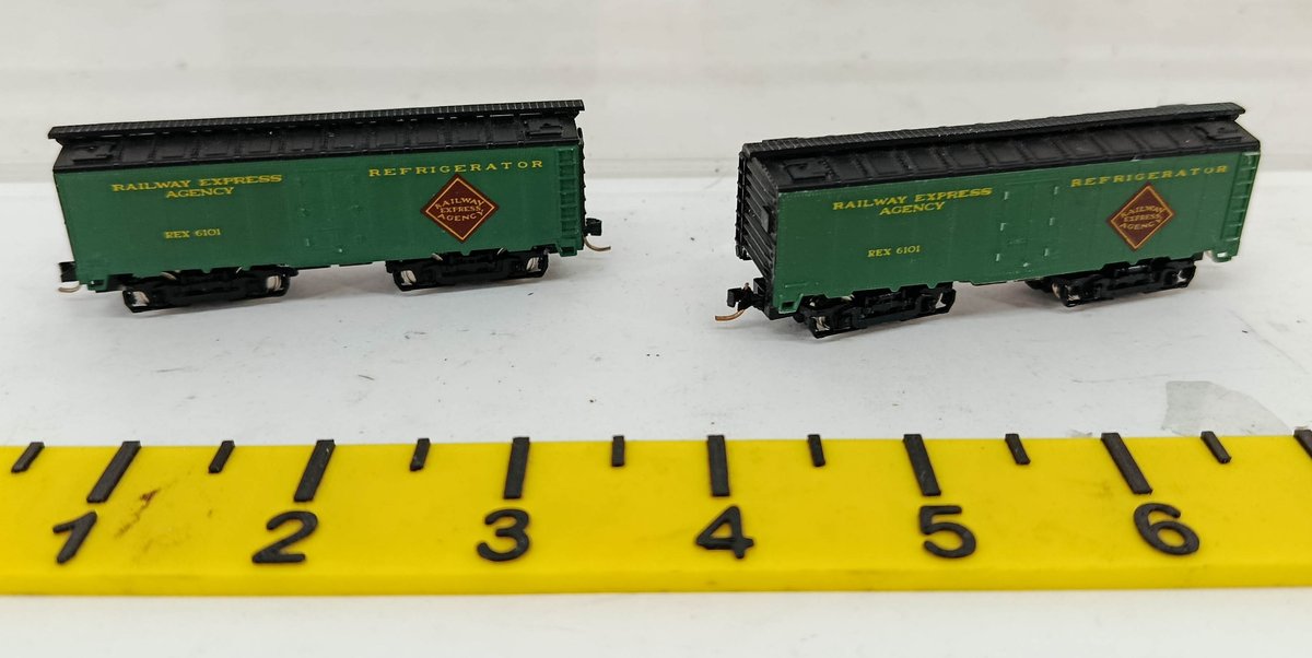 2 N SCALE RAILWAY EXPRESS AGENCY REX 6101 GREEN REEFERS  INV 262250107