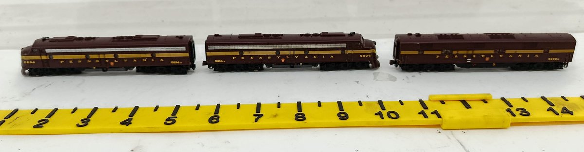 LIFE-LIKE N SCALE PENNSYLVANIA 3 E8 DIESEL LOCOMOTIVES 5804, 5894 & 5856B  INV 262250108
