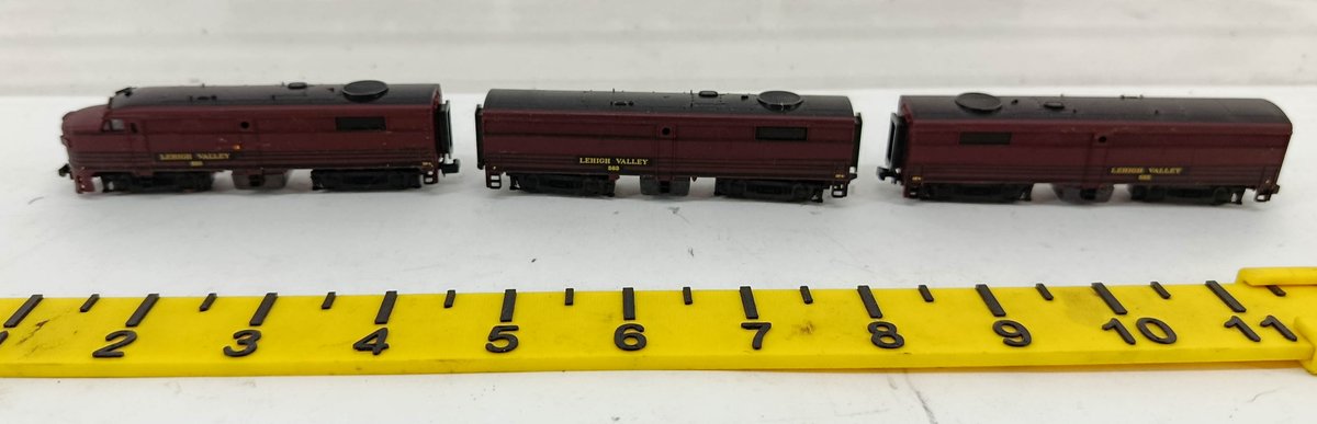 LIFE-LIKE N SCALE LEHIGH VALLEY ALCO FA-1 & 2 FB-1 DIESEL LOCOMOTIVES  INV 262250110