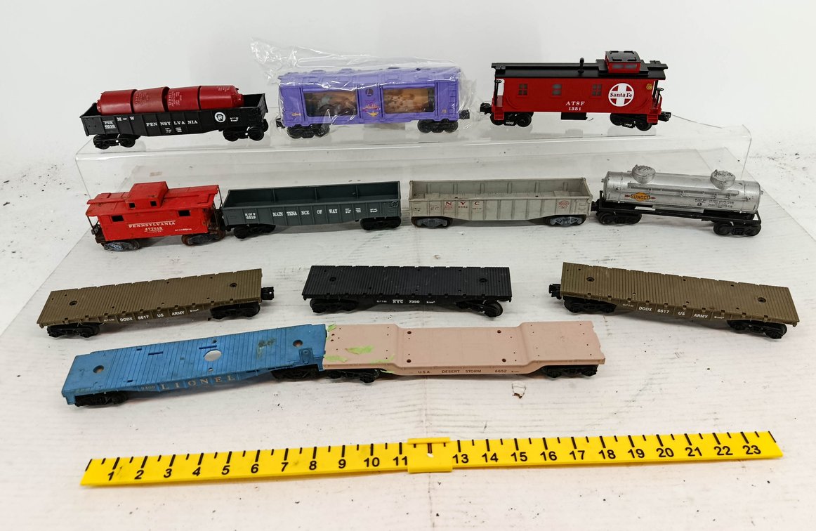 ASSORTED LIONEL & K-LINE O GAUGE FREIGHT CARS, CABOOSES & TANK CAR  INV 260901157