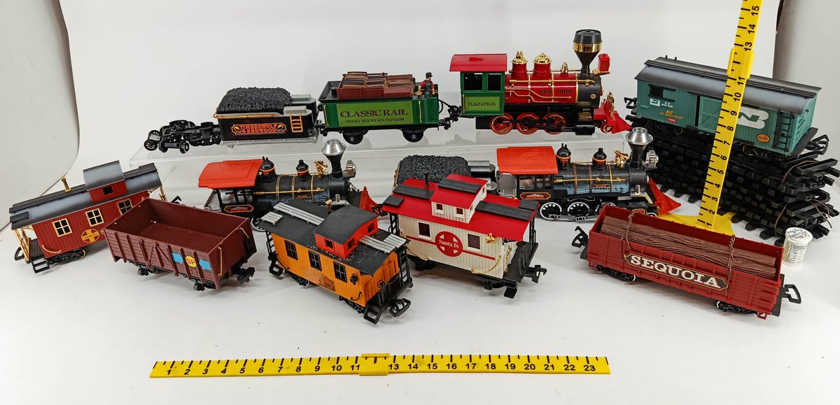 ASSORTED G GAUGE CLASSIC RAIL LOCOMOTIVES, TENDERS, CABOOSES & FREIGHT CARS W/ TRACK  INV 262250125