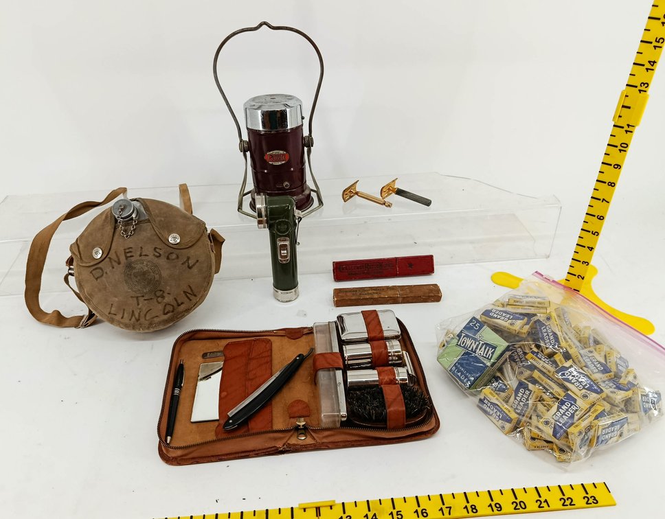 BOY SCOUT CANTEEN D NELSON, ECOLITE LANTERN, SCOUT FLASHLIGHT, SAFETY RAZORS, STRAIGHT RAZOR, SHAVE KIT & BLADES  INV 262250134
