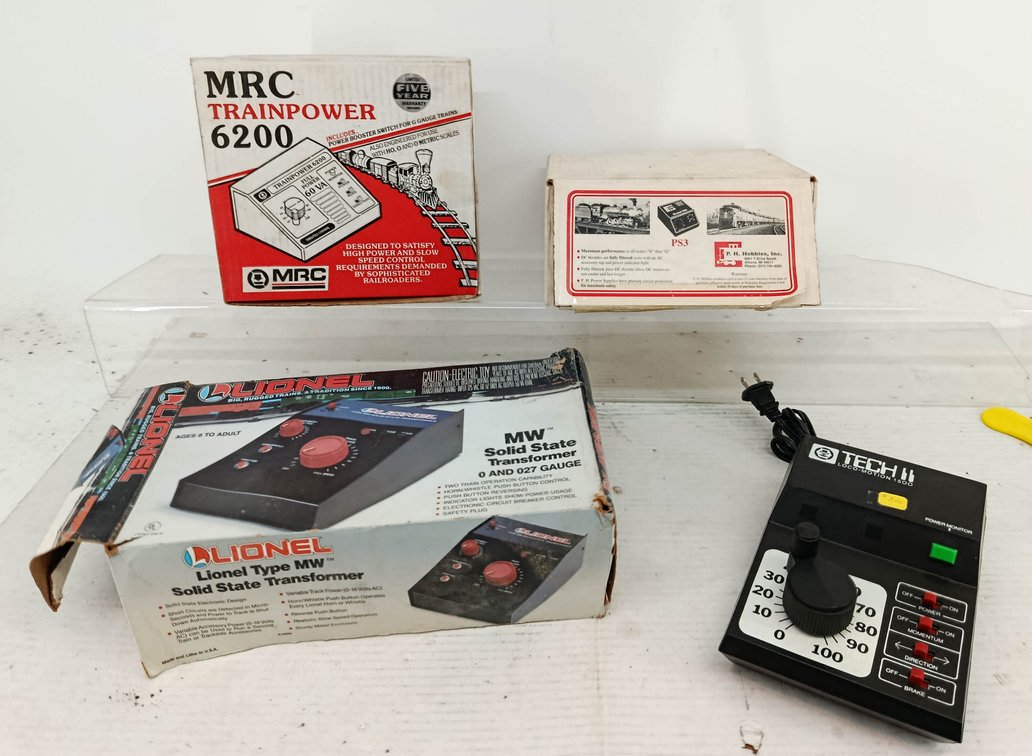 4 MODEL TRAIN POWER CONTROLLERS MRC TRAINPOWER 6200 LIONEL MW TRANSFORMER P.H. HOBBIES PS3 MRC TECH II 3 OB  INV 260901181