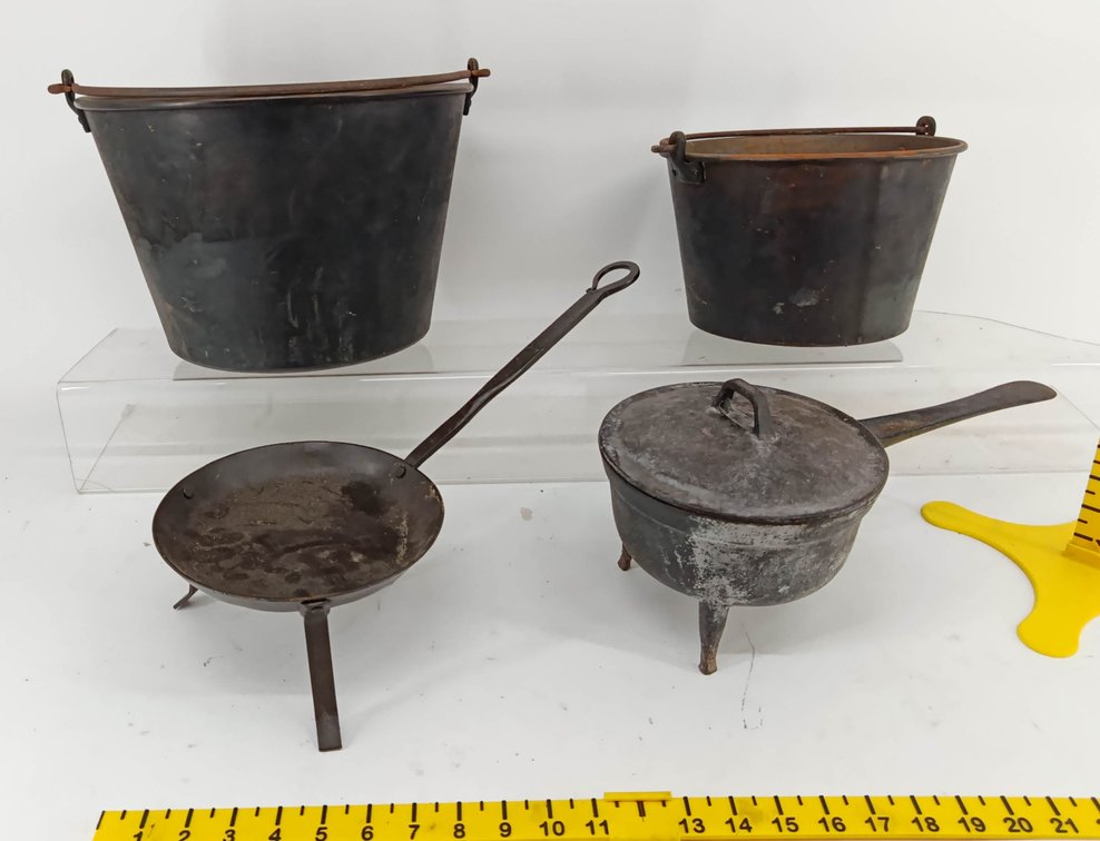 4 HAND-FORGED IRON & COPPER COOKWARE 2 BUCKETS WITH BAILS FOOTED SKILLET & LIDDED TRIPOD POT  INV 262250142