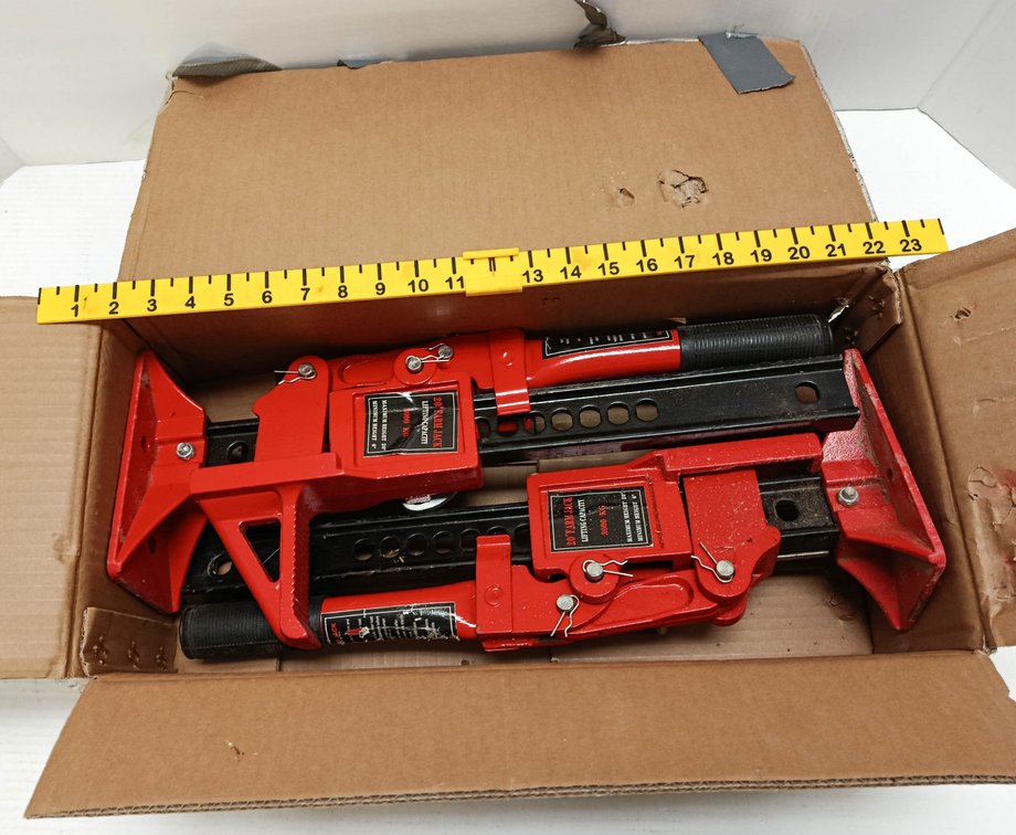 2 RED 20IN FARM JACKS 3000 KG LIFTING CAPACITY IN 3OX PROFESSIONAL BOX OB  INV 262250153