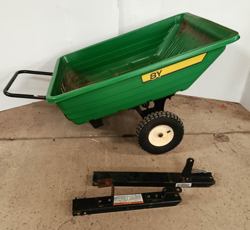 JOHN DEERE 8Y GREEN POLY DUMP CART WITH TWO TOW BRACKET HITCH BARS  INV 262250164