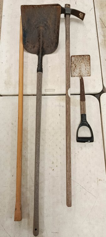 4 HAND TOOLS SCOOP SHOVEL PICK FORK COMBO TOOL SMALL D-HANDLE SHOVEL & WOOD HANDLE  INV 262250170