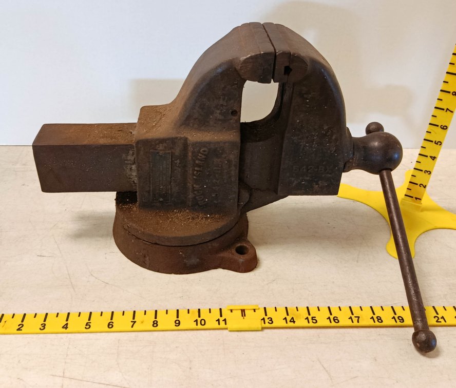4.5" JAW BENCH VISE INV 262280224
