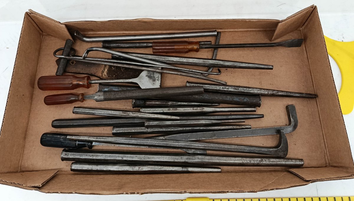TRAY  LOT OF ASSORTED HAND TOOLS INV 262280226
