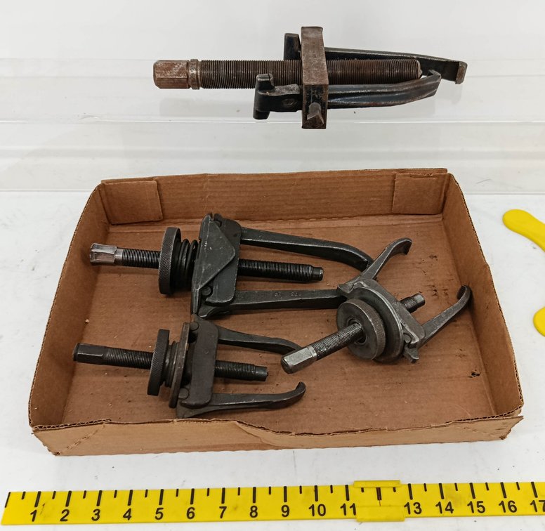 TRAY LOT OF ASSORTED PULLERS INV 262280230