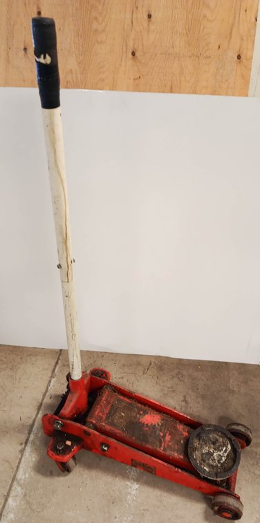2.5 TON FLOOR JACK INV 262280248