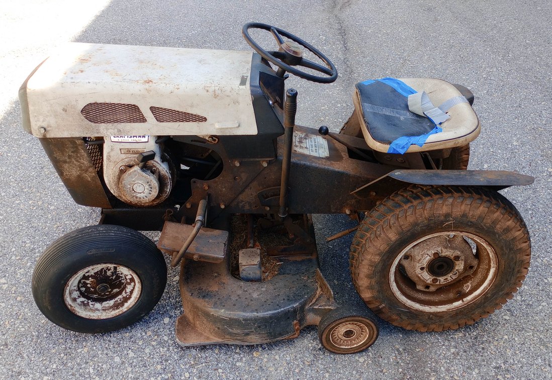 1965? CRAFTSMAN GARDEN TRACTOR W/ 6HP CRAFTSMAN ENG. W/ MOWER DECK. MODEL NUMBER 917-8362 INV 262280259