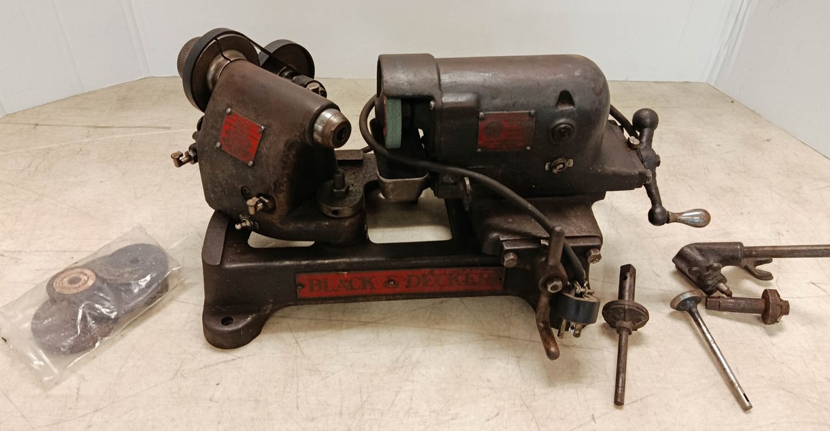 BLACK & DECKER ELECTRIC VALVE REFACER BENCH GRINDER WITH GRINDING WHEELS & ACCESSORIES  INV 262280265