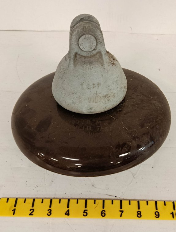 9" 1987 20,000 LB SUSPENDING PORCELAIN INSULATOR INV 262960035