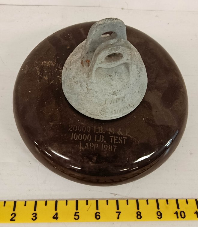 9" 1986 20,000 LB SUSPENDING PORCELAIN INSULATOR INV 262960039