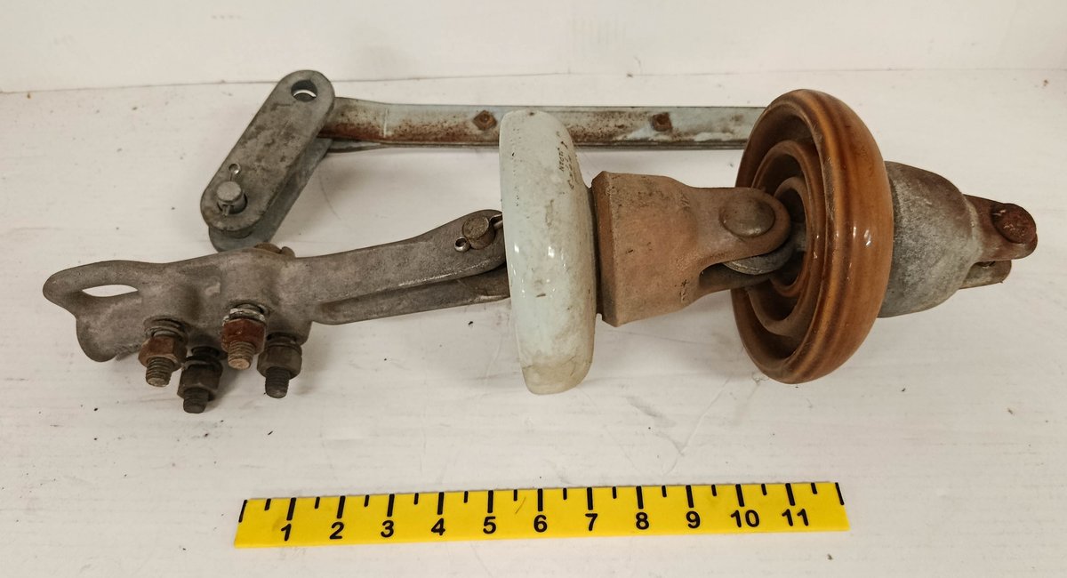 6" THOMAS 10000LB DOUBLE BELL SUSPENDED INSULATOR W/ HANGING BRACKETS INV 262960040