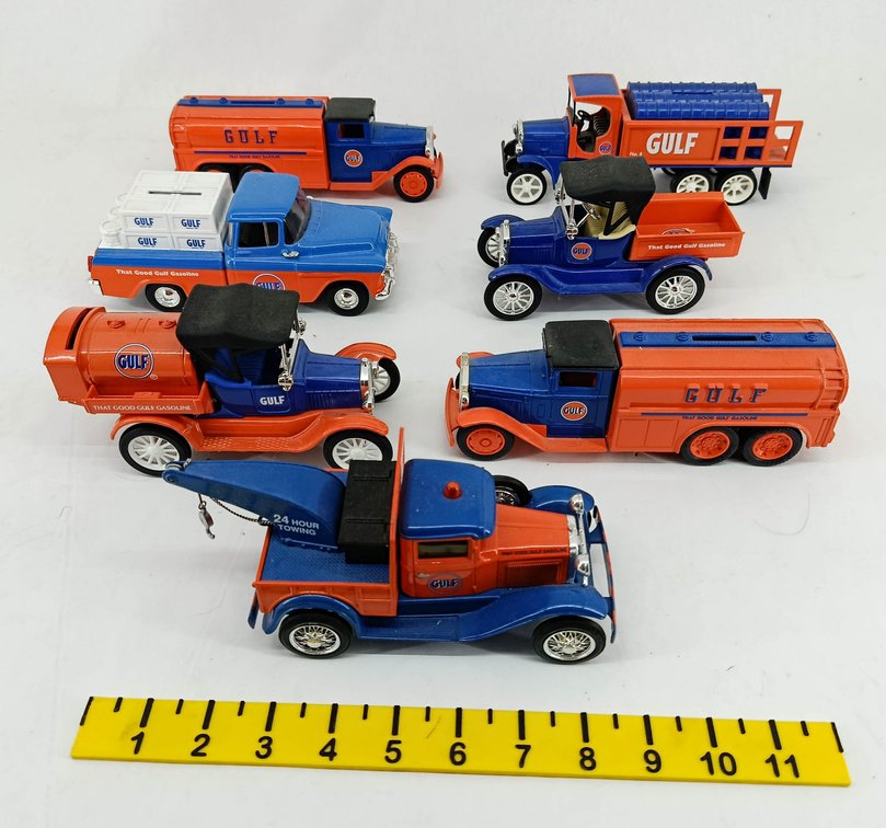 7 GULF GASOLINE DIE-CAST COIN BANK TRUCKS TANKERS PICKUPS WRECKER & STAKE TRUCK  INV 263400014
