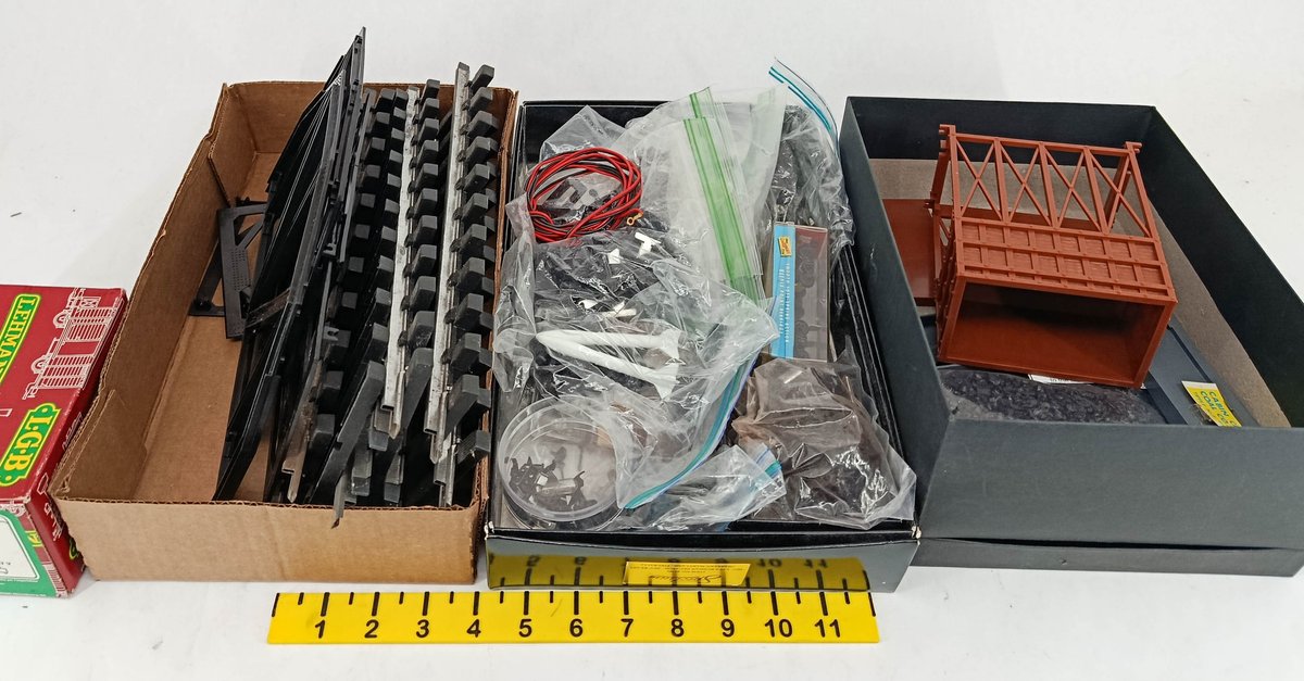 LGB 1031 G GAUGE TRACK, TRESTLE BRIDGE PARTS, TRUCKS & ASSORTED PARTS NNC  INV 263400038