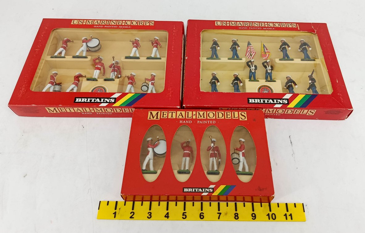 3 BRITAINS US MARINE CORPS HAND PAINTED METAL FIGURE SETS 7303 7304 7305 DRUM & BUGLE CORPS COLOR GUARD 3 OB  INV 263400059