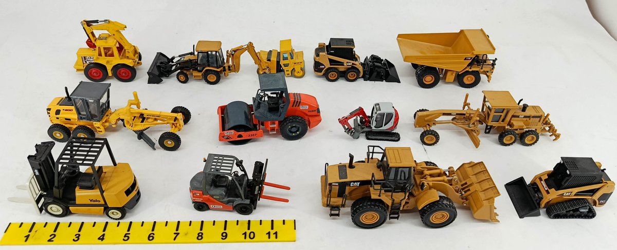 12 ASSORTED DIE-CAST CONSTRUCTION VEHICLES CAT YALE TOYOTA HAMM NEW HOLLAND LOADERS GRADERS FORKLIFTS DUMP TRUCK  INV 263400068
