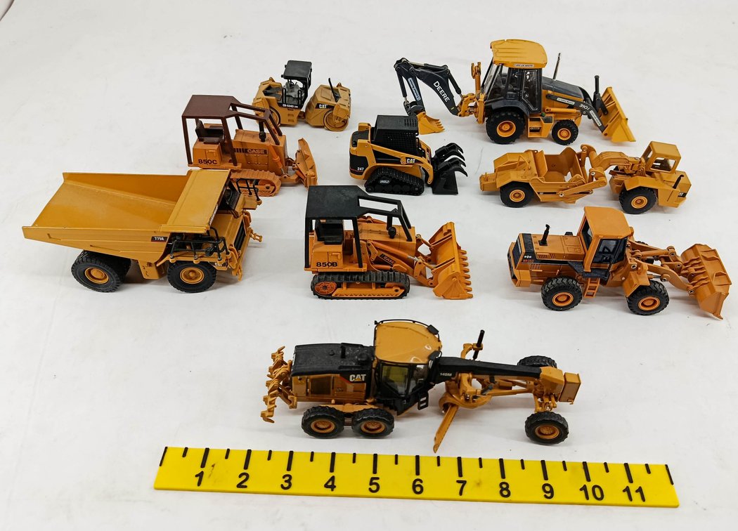 9 DIE-CAST CONSTRUCTION VEHICLES CAT CASE & DEERE GRADER DUMP TRUCK BACKHOE DOZERS LOADERS SKID STEER ROLLER  INV 263400071